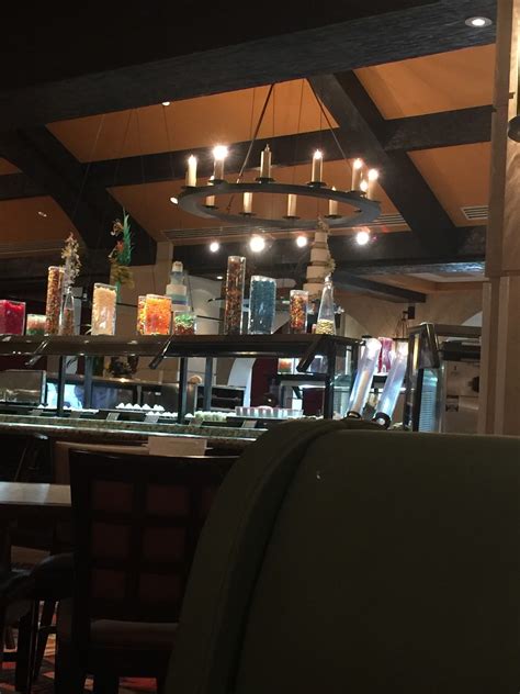 Reviews for Le Beaucoup Buffet At L'Auberge Casino .